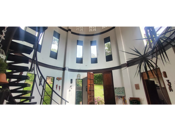 venta de casa campestre en condominio de 2000 M2 en La Mesa Cund.