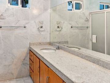 Casa en venta en Jardines de la Estanzuela en Monterrey