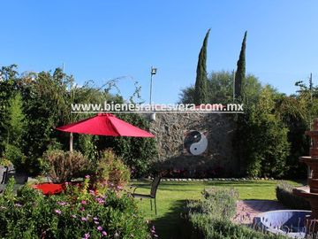 CASA  EN TEQUISQUIAPAN,  CAMINO AL CERRITO  valeri