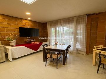 CASA  EN TEQUISQUIAPAN,  CAMINO AL CERRITO  valeri
