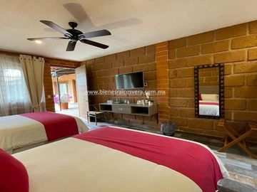 CASA  EN TEQUISQUIAPAN,  CAMINO AL CERRITO  valeri