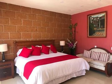 CASA  EN TEQUISQUIAPAN,  CAMINO AL CERRITO  valeri