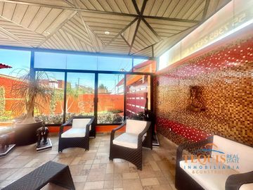 Casa de lujo en venta en el pedregal Tequisquiapan con alberca techada