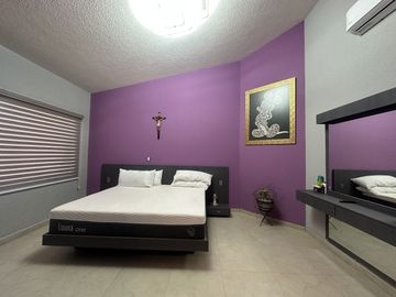 Casa de lujo en venta en el pedregal Tequisquiapan con alberca techada