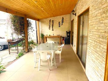 Casa Comercial con Casa Habitacional Interior en Bellavista
