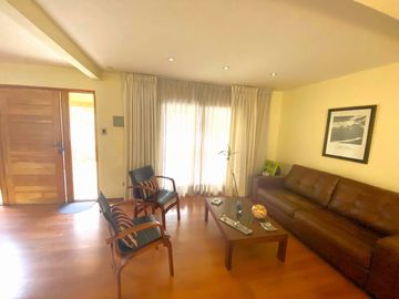 Casa Comercial con Casa Habitacional Interior en Bellavista