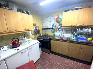 Se Vende gran Casa 4d2b Para Dos Familias en Santiago
