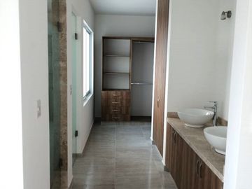 Casa en Lomas de Juriquilla con Roof Garden y Terraza techada J2