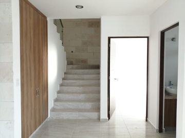 Casa en Lomas de Juriquilla con Roof Garden y Terraza techada J2