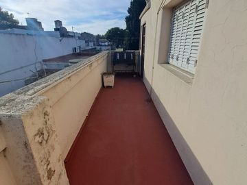 Casa PH en venta en Lanus Oeste