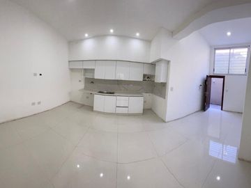 Departamento Tipo Casa en venta en Lanus Oeste