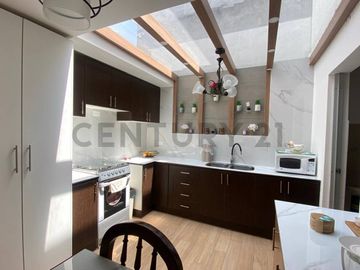 VENTA CASA SECTOR COCHAPAMBA