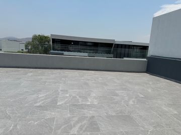 CASA EN VENTA ESQUINA PARQUE GUANAJUATO LOMAS DE ANGELOPOLIS