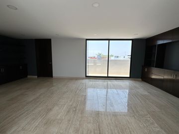 CASA EN VENTA ESQUINA PARQUE GUANAJUATO LOMAS DE ANGELOPOLIS