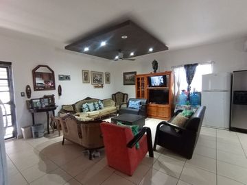 Venta de granja con casa uso habitacional, Aquiles Serdán
