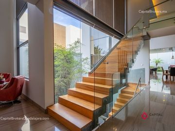 CASA DE LUJO CON ALBERCA EN VENTA ZONA ANDARES