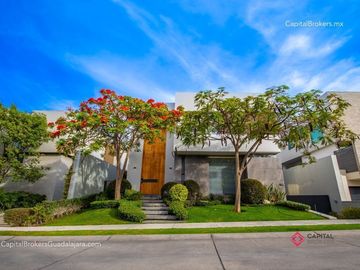 CASA DE LUJO CON ALBERCA EN VENTA ZONA ANDARES