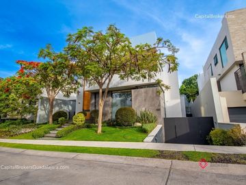 CASA DE LUJO CON ALBERCA EN VENTA ZONA ANDARES