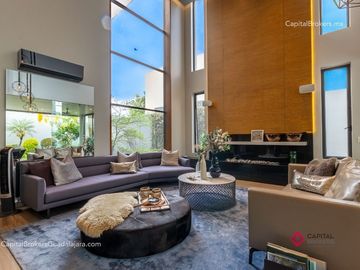 CASA DE LUJO CON ALBERCA EN VENTA ZONA ANDARES