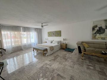 Casa en Venta en el Campestre a una cuadra de Prolongación Paseo Montejo