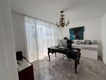Casa en Venta en el Campestre a una cuadra de Prolongación Paseo Montejo