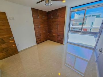 Casa · 3 Recámaras · Residencial Palmaris · Av. Huayacan · Amenidades