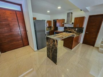 Casa · 3 Recámaras · Residencial Palmaris · Av. Huayacan · Amenidades