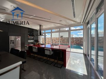 Hermosa residencia en venta en Bosques del San Francisco