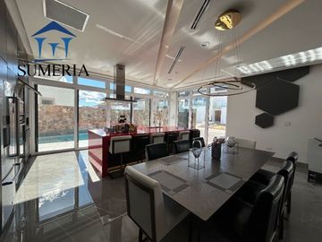 Hermosa residencia en venta en Bosques del San Francisco