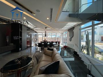 Hermosa residencia en venta en Bosques del San Francisco