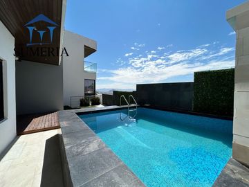 Residencia en venta con elevador en Bosques del San Francisco