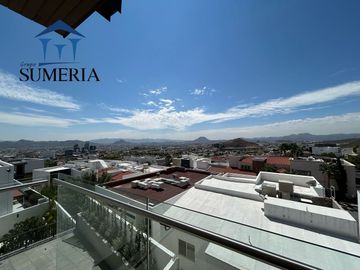 Residencia en venta con elevador en Bosques del San Francisco