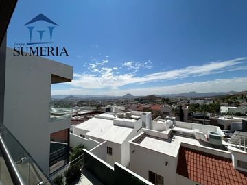 Residencia en venta con elevador en Bosques del San Francisco