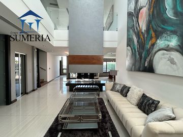 Residencia en venta con elevador en Bosques del San Francisco