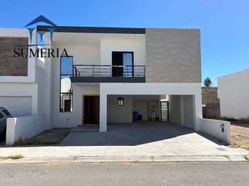 Casa nueva en Bosques del Valle con récamara en planta baja
