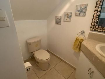 Casa en Venta Tipo Town House en Zona la Huasteca, Santa Catarina
