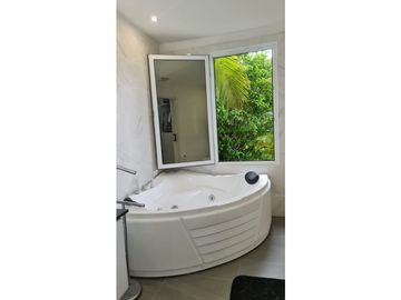 VILLA ZAITA / RESIDENCIAL PALMA DE MALLORCA /  353 M2 / 4 HABITAC