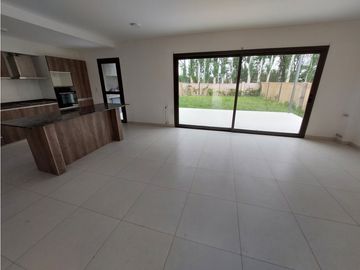 DÚPLEX · VENTA · BARRIO PRIVADO · 3 DORMITORIOS