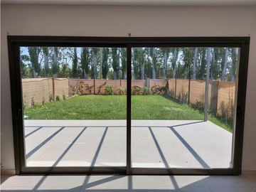 DÚPLEX · VENTA · BARRIO PRIVADO · 3 DORMITORIOS