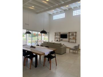 CASA EN VENTA COSTA ESMERALDA- LOTE 262 ECUESTRE