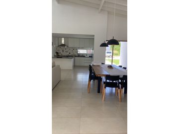 CASA EN VENTA COSTA ESMERALDA- LOTE 262 ECUESTRE