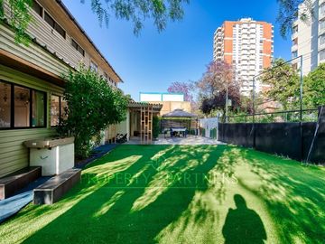 Casa con buen terreno y ubicación/ ideal para remodelar