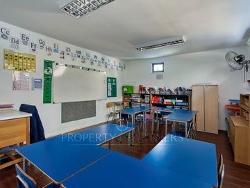 Casa con buen terreno y ubicación/ ideal para remodelar