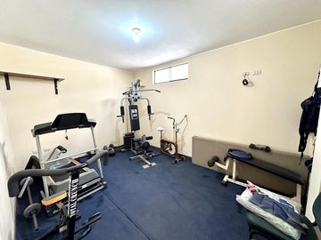 Se vende casa en la molina en santa patricia av precursores  de 360 M2