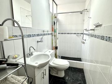 Se vende casa en la molina en santa patricia av precursores  de 360 M2