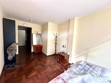 Se vende casa en la molina en santa patricia av precursores  de 360 M2