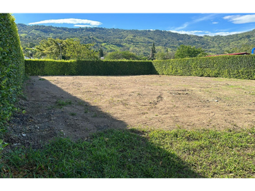 Maat Vende Lote en Conjunto Guaduas, 1.000m2 $340Millones