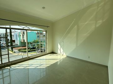 CASA EN VENTA EN LA CIMA