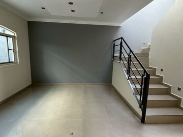 CASA EN VENTA EN LA CIMA