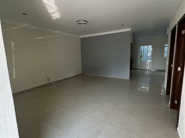 CASA EN VENTA EN LA CIMA